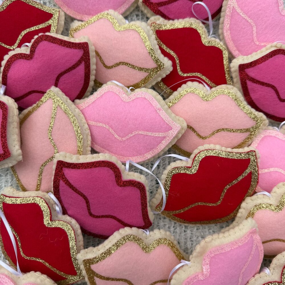 Felt lip Ornaments/ Sweet Decor/ tree decor/ valentine decor
